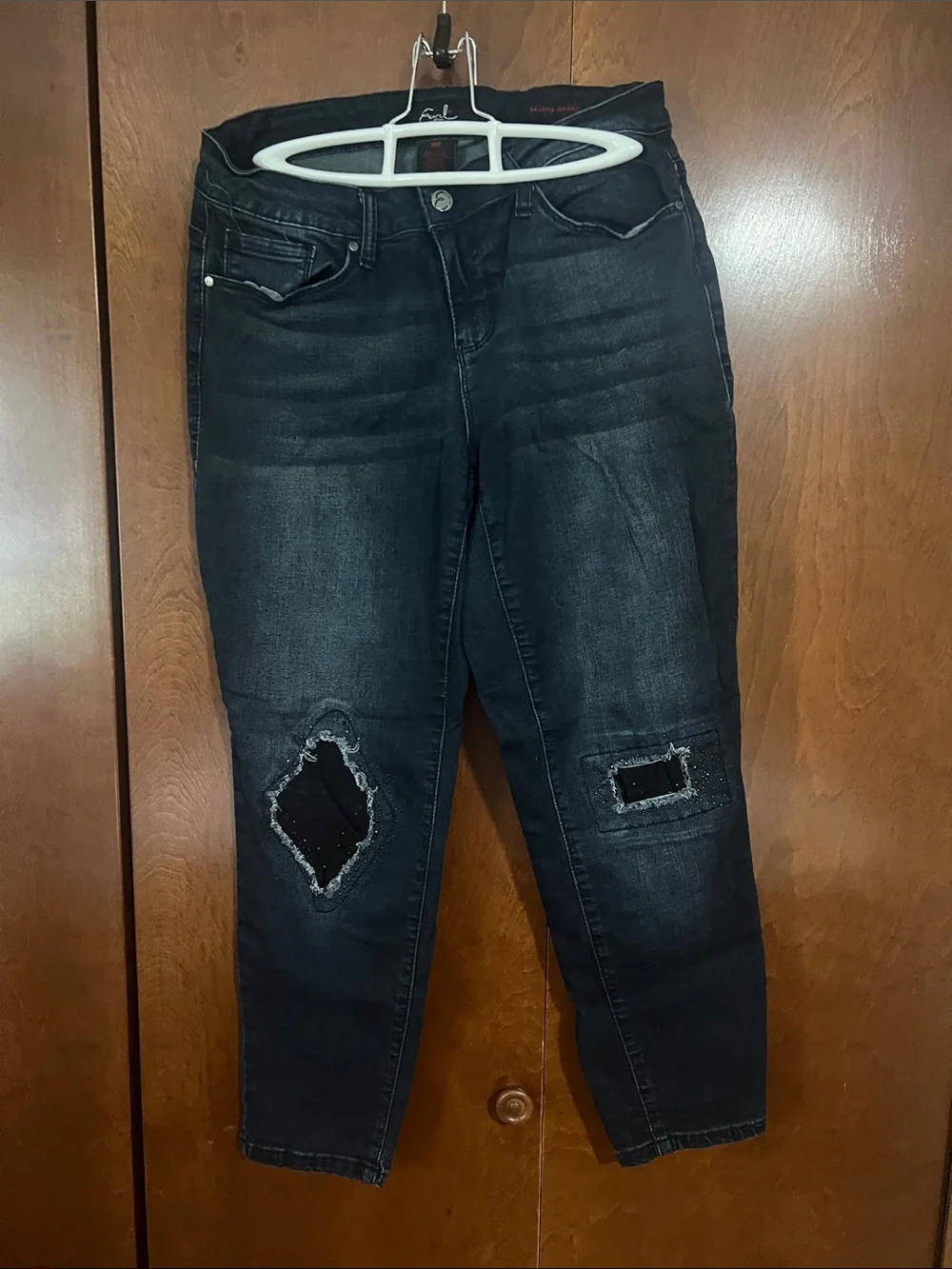 Earl Jeans Black Distressed Ankle Cropped Skinny Jeans